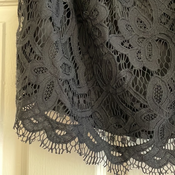 Express off shoulder lace top - Picture 3 of 8